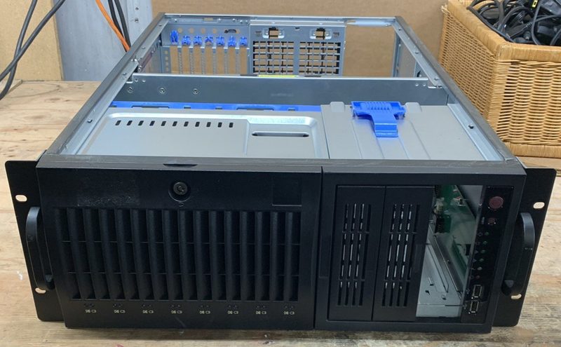 Корпус сервера Supermicro X10SRL-F