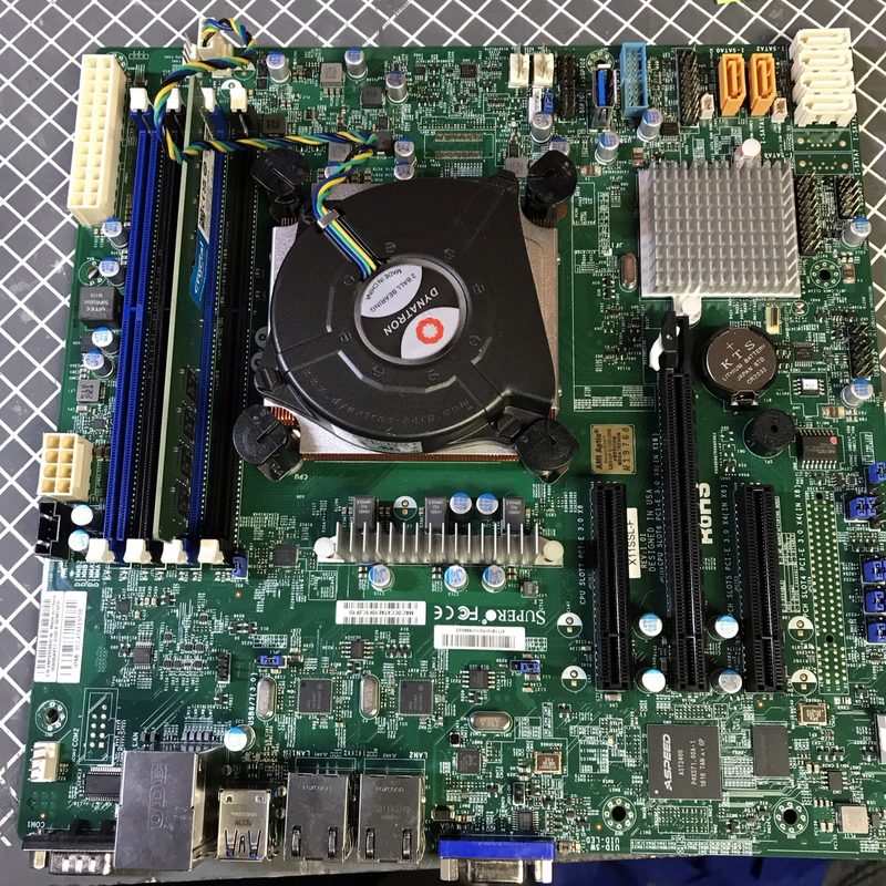 Сервер Supermicro X11SSL-F