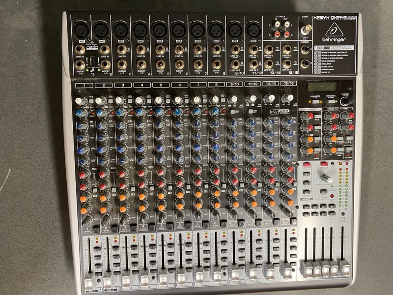 Микшерный пульт X2442USB
