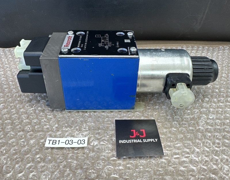 Электромагнитный клапан Bosch Rexroth X84-33/CG24K4YAW/V