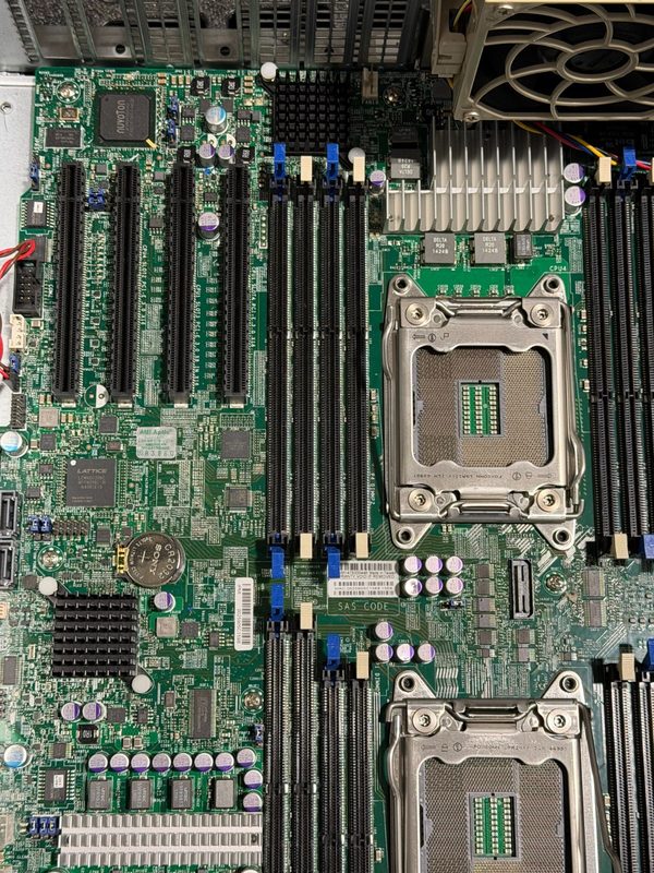 Сервер Supermicro X9QRI-F