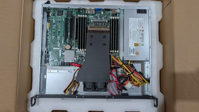 Сервер Supermicro X9SRI-F
