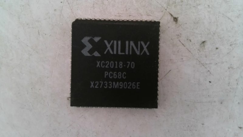 Микросхема ПЛИС Xilinx XC2018-70