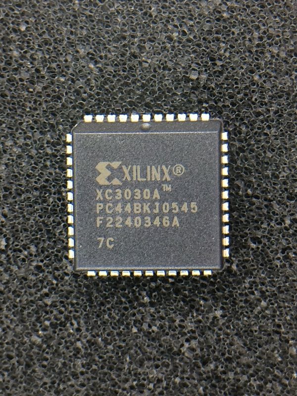 Микросхема ПЛИС Xilinx XC3030A-7PC44C