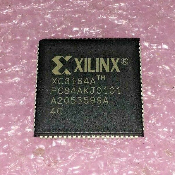 Микросхема ПЛИС XC3164A-4PC84C