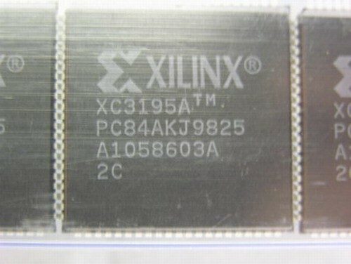 Микросхема ПЛИС Xilinx XC3195A-PC84AKJ