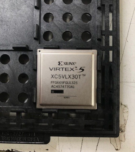 Микросхема ПЛИС Xilinx XC5VLX30T-1FFG665C