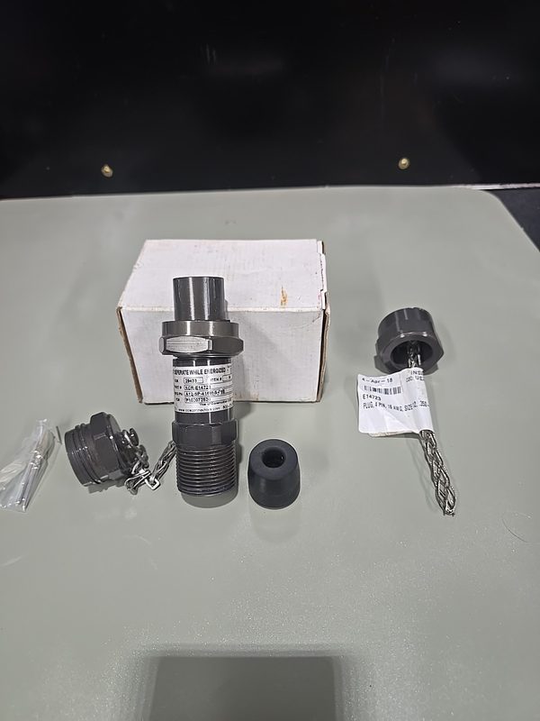 Электронный компонент Amphenol XCR-E14723