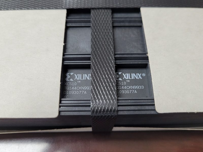 Микросхема ПЛИС Xilinx XCS10-4TQ144C