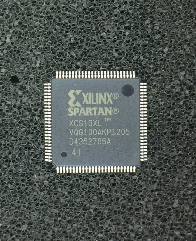 Микросхема ПЛИС Xilinx XCS10XL-4VQ100I