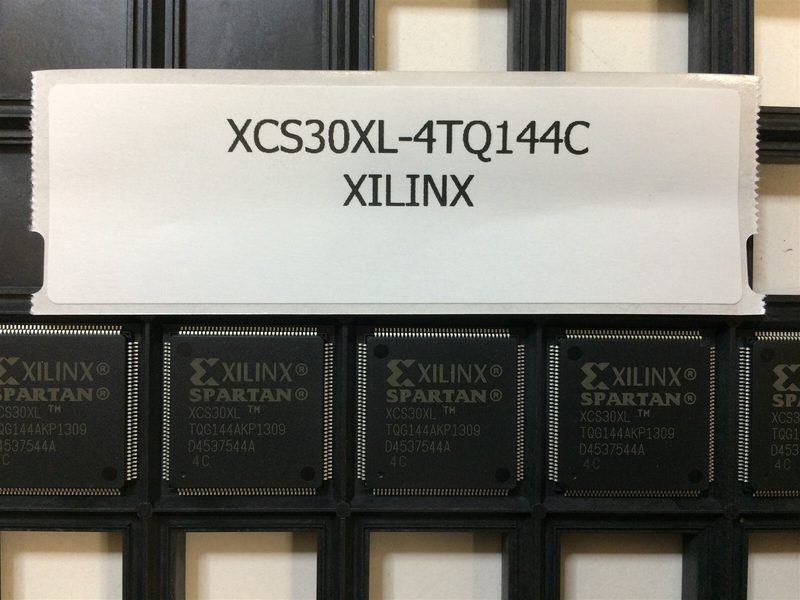 Микросхема ПЛИС Xilinx XCS30XL-4TQ144C