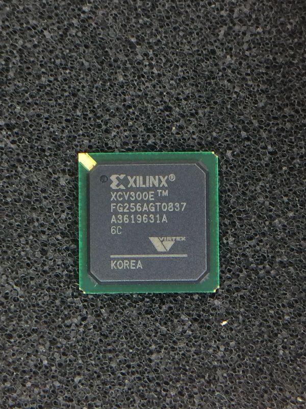 Микросхема ПЛИС Xilinx XCV300E-6FG256C