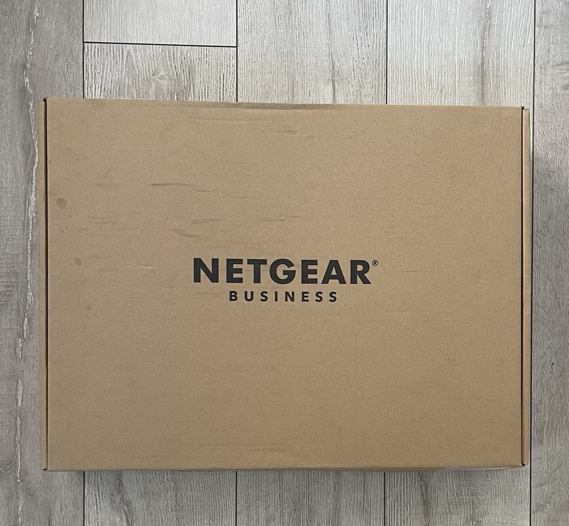 Коммутатор Netgear XS748T
