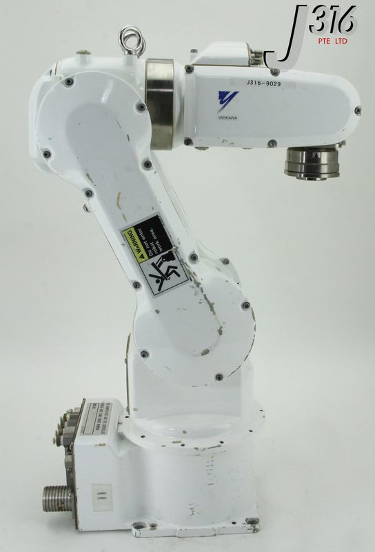 Робот Yaskawa YR-CRJ3-A02